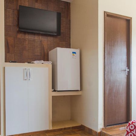 Oyo M&J Hotel Santo Antônio do Descoberto 외부 사진