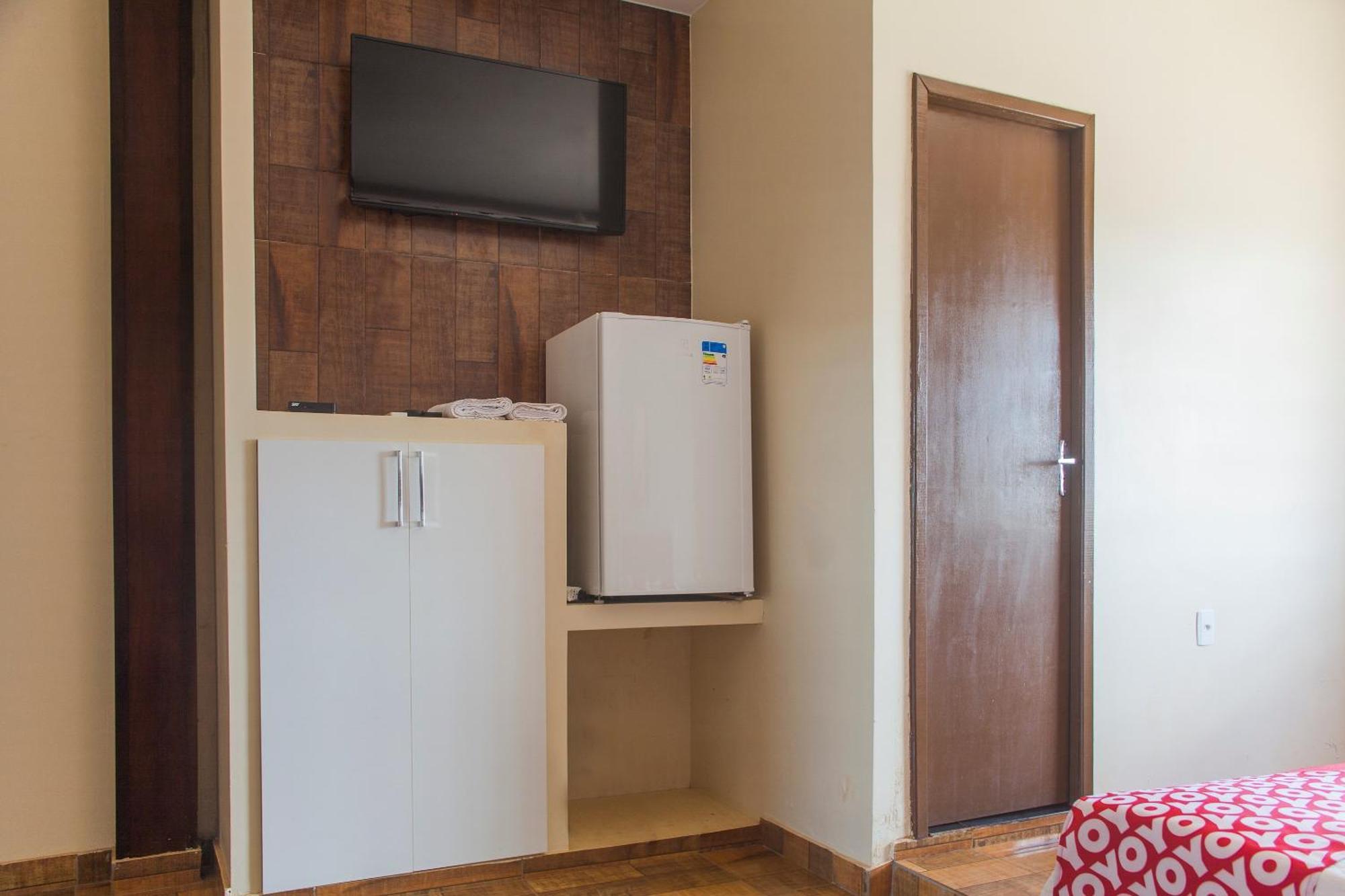 Oyo M&J Hotel Santo Antônio do Descoberto 외부 사진
