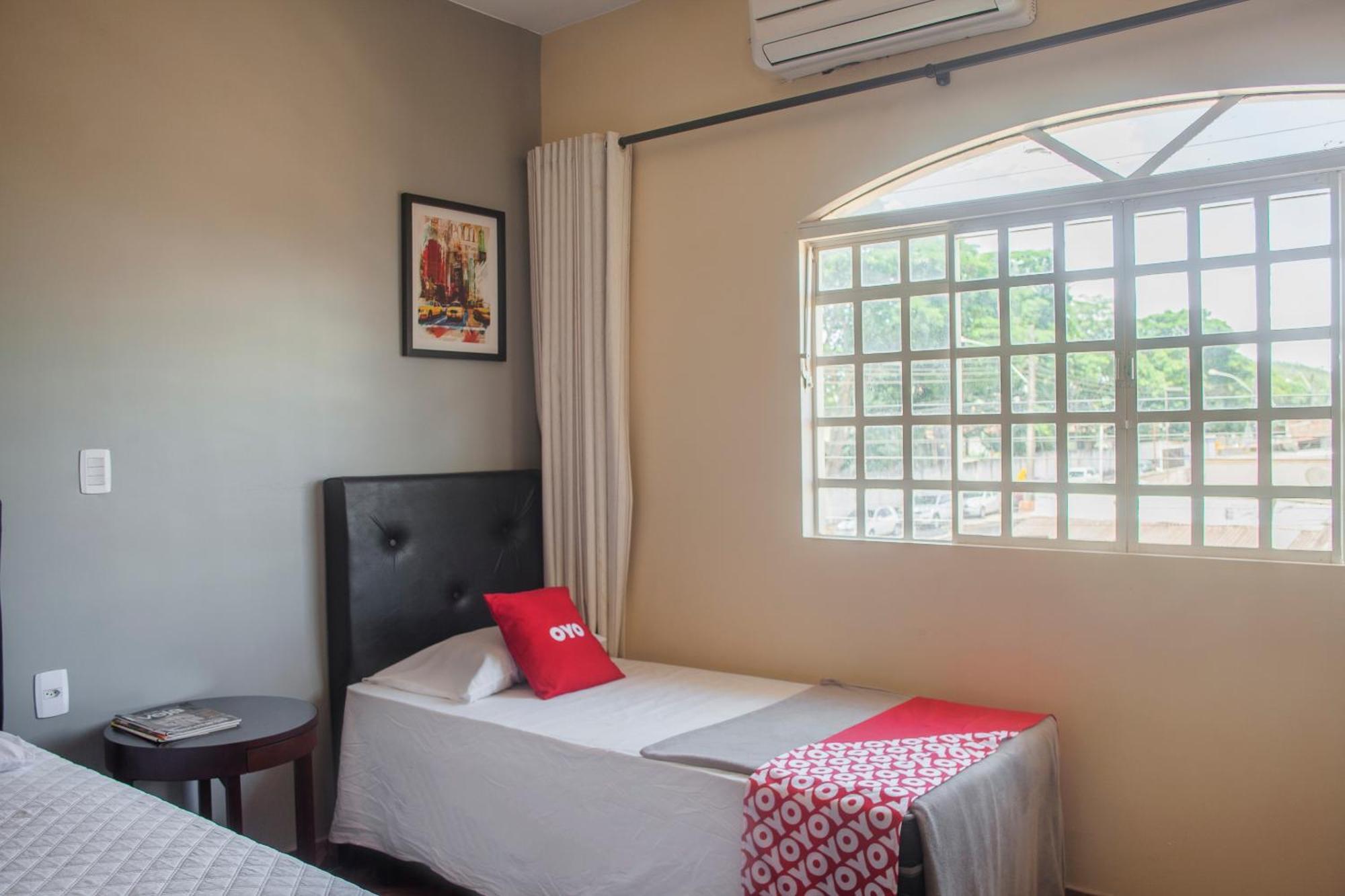 Oyo M&J Hotel Santo Antônio do Descoberto 외부 사진